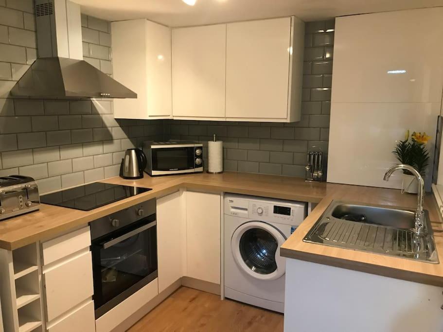Vila Entire House With Garden & Parking Nr Ashford Int Exteriér fotografie